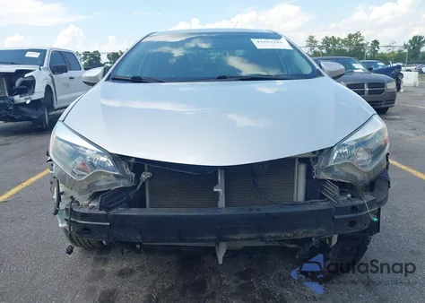 2015 Toyota Corolla L z USA, uszkodzony, nr VIN 2T1BURHEXFC342572